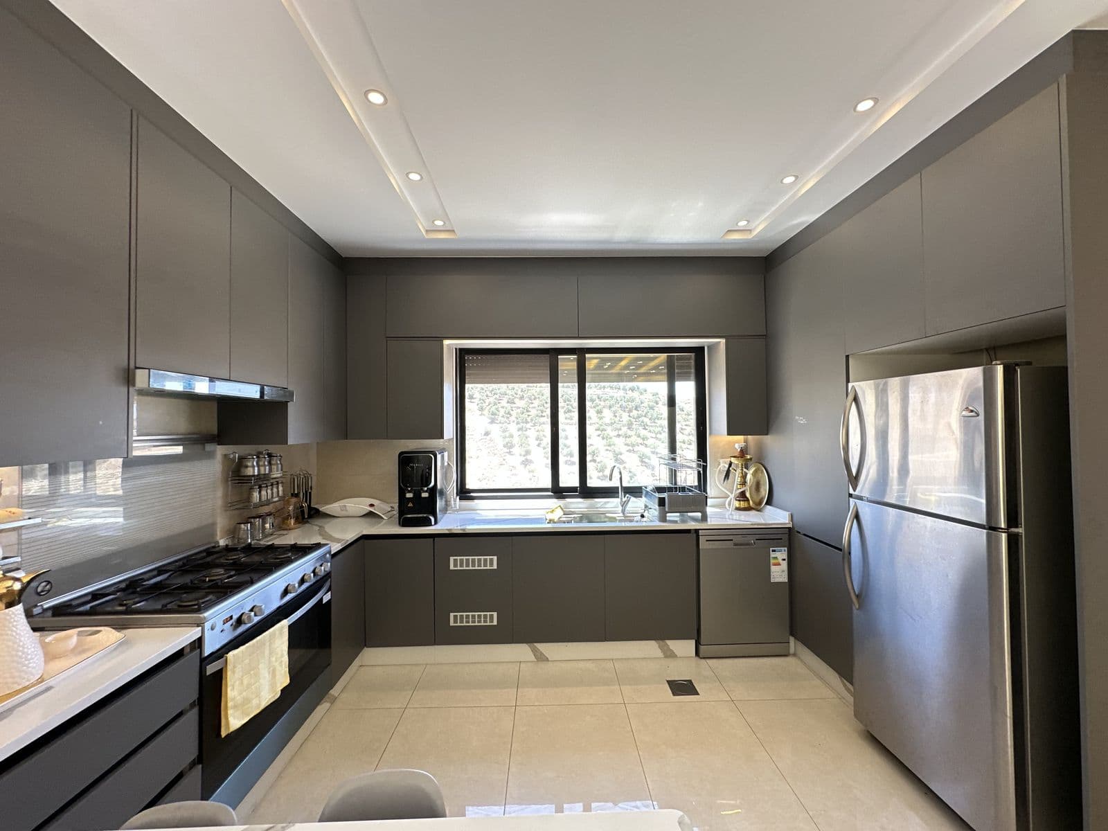 Semi-Ground Apartment with Open View & High-End Finishes – 185 sqm – 120,000 JOD — photo 1