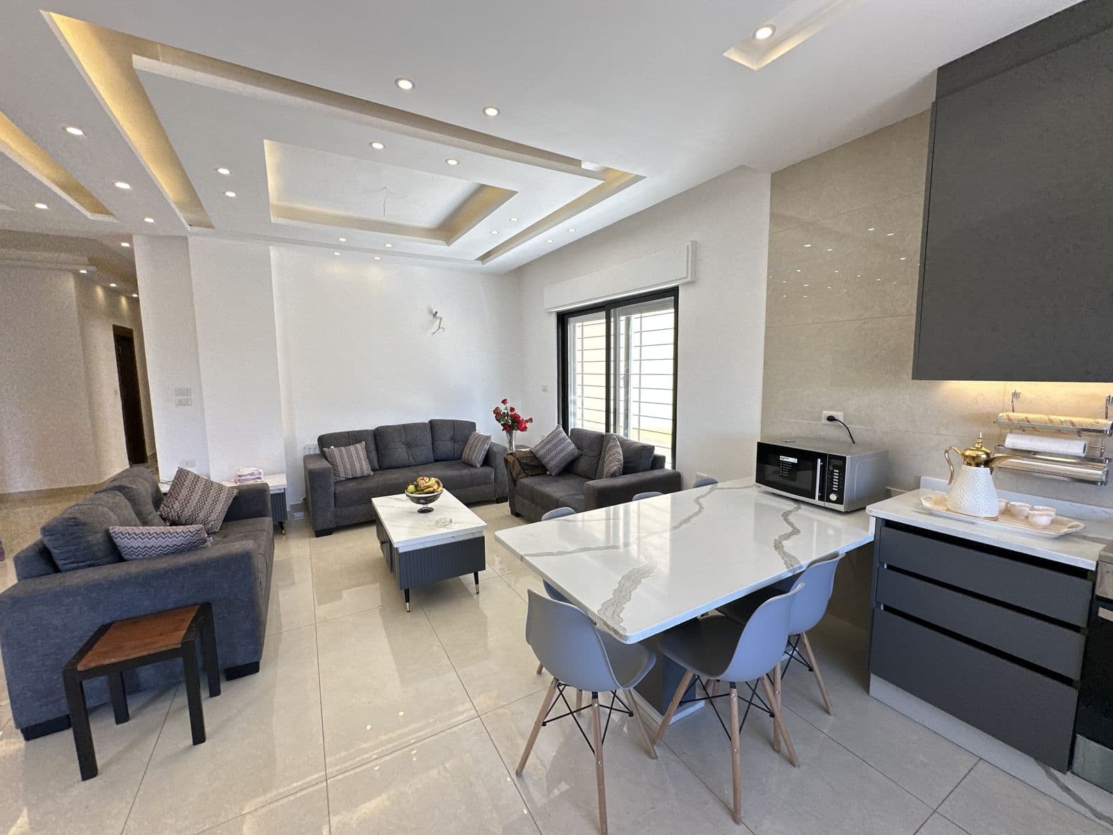Semi-Ground Apartment with Open View & High-End Finishes – 185 sqm – 120,000 JOD — photo 2