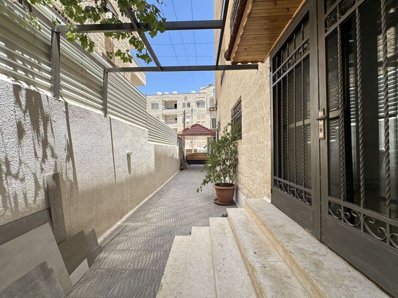 Ground-Floor Apartment – 169 sqm in Al-Ruwabi | 120 sqm Private Garden & Private Entrance — photo 1